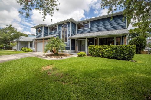 709 Marco Dr, Saint Petersburg, FL 33702-2749