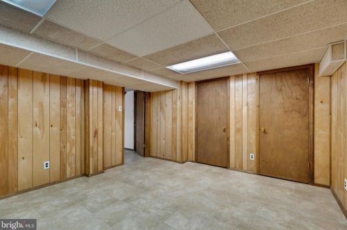 3102 Sapphire Ct, Wilmington DE  19810-2241 exterior