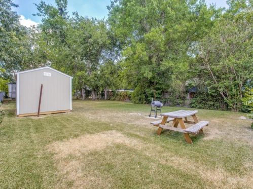 1210 Pollard St, Greenville TX  exterior