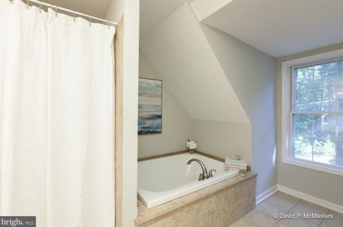 277 Black Cub Run Ln, Harpers Ferry WV  25425-6805 exterior