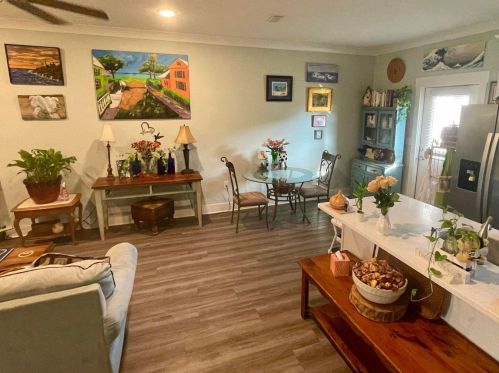 127 Sand Palm Rd, Freeport, FL 32439-3723