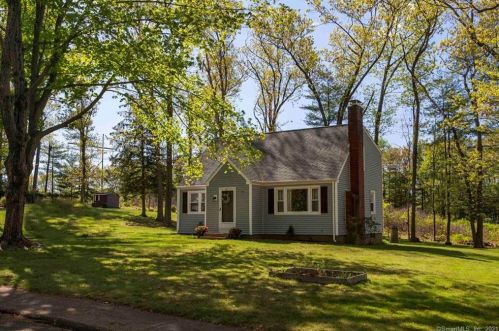 42 Santina Dr, Manchester, CT 06040-7001