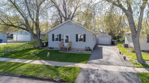 2203 Jefferson St, Oshkosh, WI 54901-1909