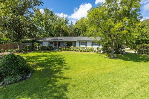 3610 Mirror Lake Dr, Apopka, FL 32703-6123