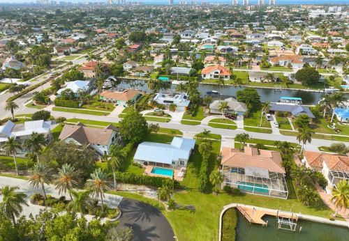 813 Buttonwood Ct, Marco Island FL  34145-2300 exterior