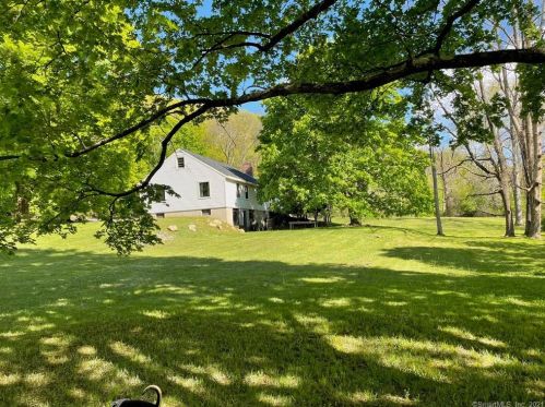 550 Bog Hollow Rd, Wassaic, NY 12592-2512