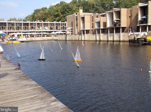 1554 Moorings Dr, Herndon VA  20190-4281 exterior