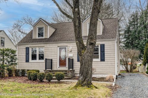 58 Maple Ave, Little Silver, NJ 07739-1121