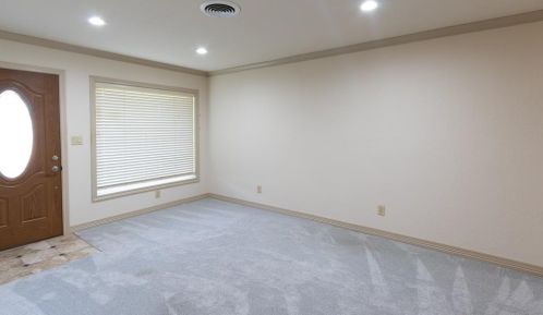 2410 Cypress St, Galveston, TX 77551-1706