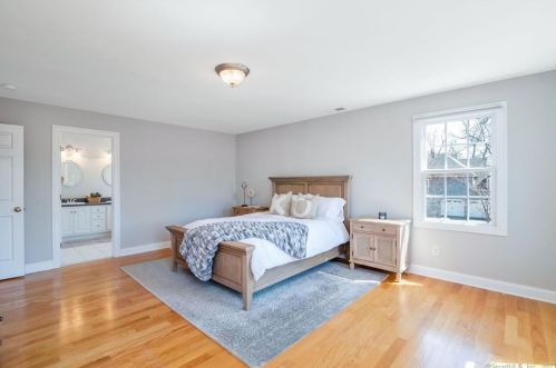33 Blue Heron Dr, East Hampton CT  06424-1368 exterior