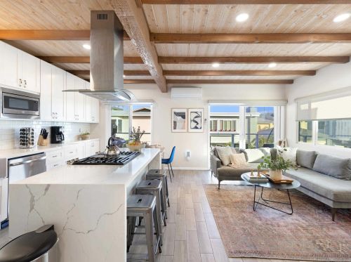 824 Anacapa Ct, San Diego CA  92109-8203 exterior