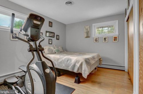 19 Columbia Dr, Camp Hill PA  17011-7636 exterior