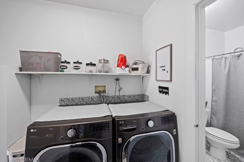 5516 Fulton Ave, Van Nuys CA  91401-5332 exterior