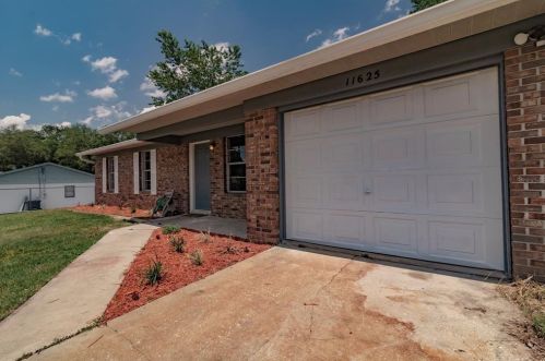 11625 129th Ln, Ocklawaha FL  32179-5096 exterior