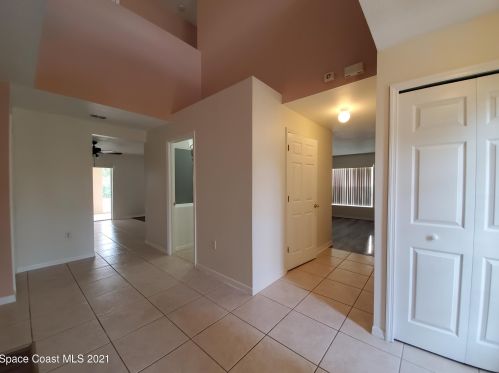 707 Peachtree St, Titusville, FL 32780-7732