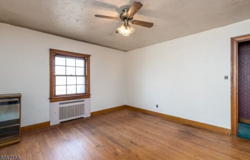 461 Elinor Ave, Roselle Park NJ  07204-2118 exterior