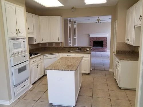 8133 Case Dr, Plano TX  75025-4019 exterior