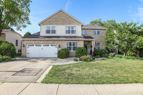 9320 67th St, Kenosha, WI 53142-8154