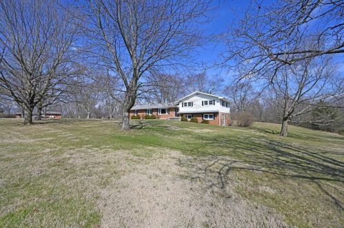 2576 Wayne Rd, Wilmington, OH 45177-1191