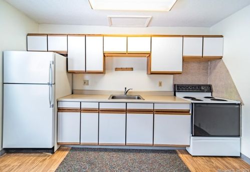 13 Grn St, Waterbury CT  06708-3538 exterior