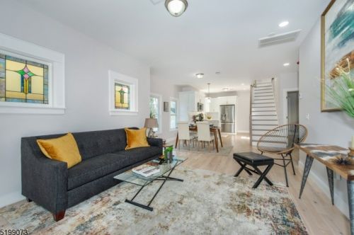 756 Drake Ave, Roselle NJ  07203-2218 exterior