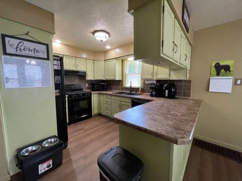 826 Lutton St, New Castle, PA 16101-4865