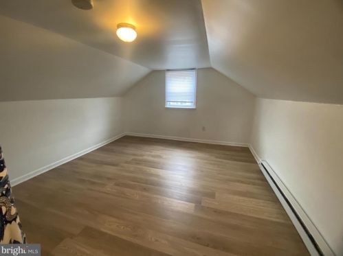 29 Bishop Holw Rd, Newtown Square PA  19073-3211 exterior