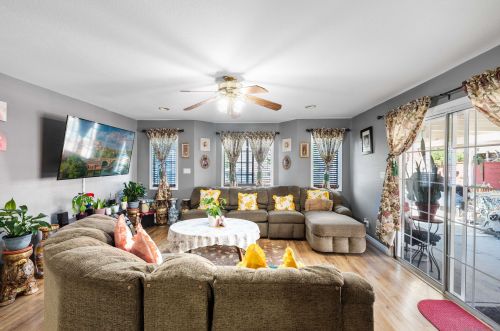 240 Ledgewood, San Diego CA 92114-7233 exterior