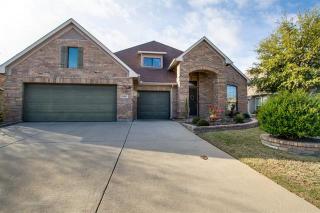 9017 Gardenia Dr, Denton TX  76207-8619 exterior