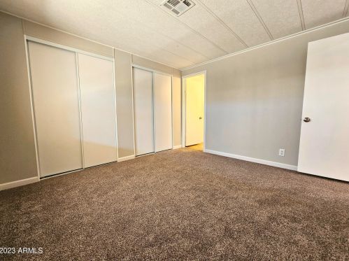526 Charleston Ave, Phoenix AZ  85022-1531 exterior