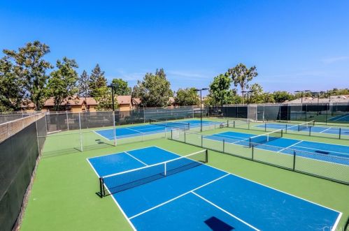 116 Orchard, Irvine CA  92618-4560 exterior