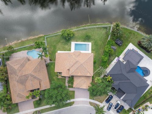 3761 144th Ave, Hollywood FL  33027-3785 exterior