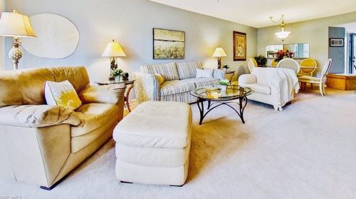 909 Augusta Blvd, Naples, FL 34113-7588