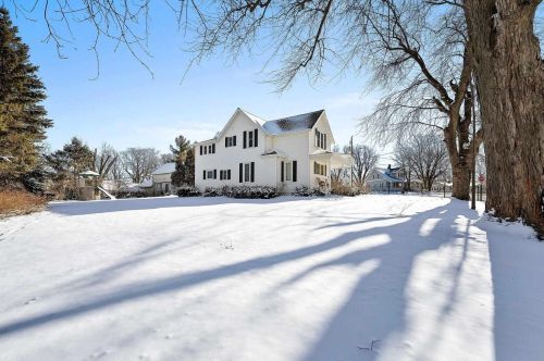124 Columbia St, Chilton WI  53014-1418 exterior
