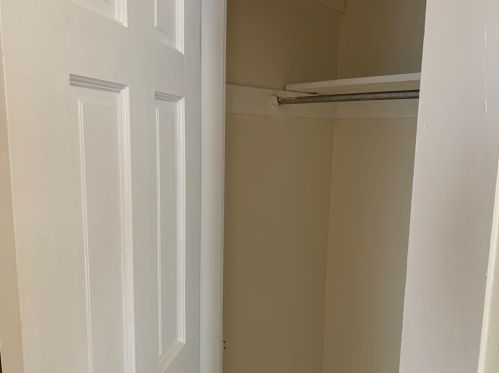 650 Metropolitan Ave, Boston MA  exterior