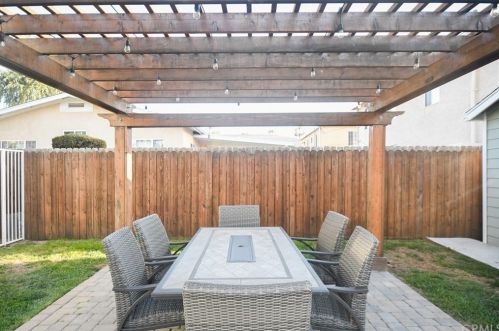 129 3 St, Montebello CA  90640-5303 exterior