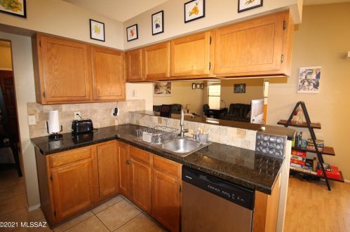 5088 Bluejay St, Tucson, AZ 85742-9482