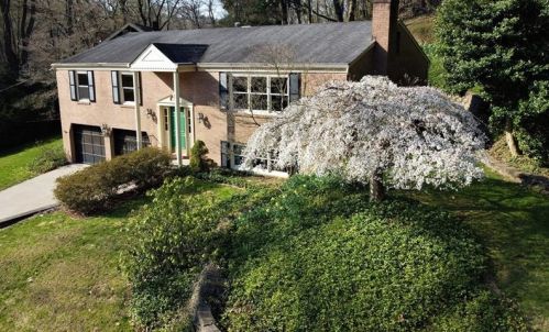 110 Woodside Rd, Pittsburgh, PA 15221-3636