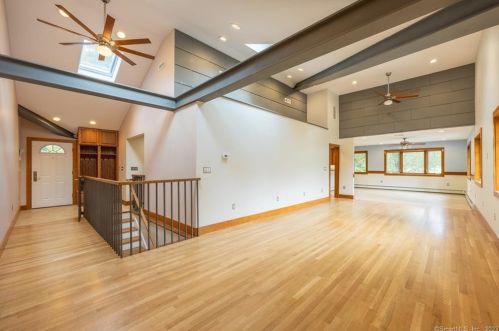 783 Whittemore Rd, Waterbury, CT 06762-3037