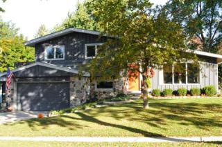 5620 Oakwood St, Greendale, WI 53129-2531