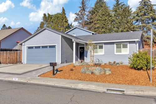 311 Dl Ct, Benicia CA 94510-2133 exterior