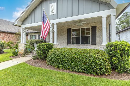 147 Oyster Blvd, Freeport, FL 32439-3517