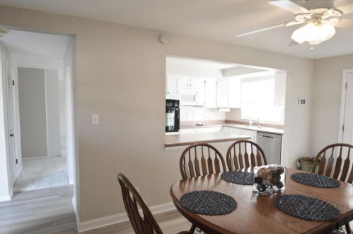 425 Geron Dr, Springfield OH 45505-2803 exterior