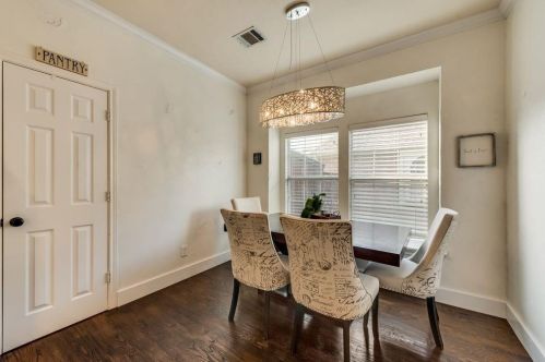 9427 Vis Cir, Irving TX  75063-5064 exterior