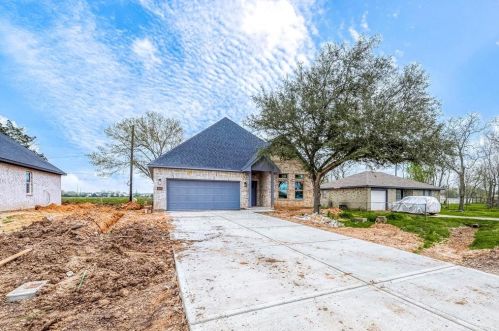 3639 Needville Ave, Needville, TX 77461-8239