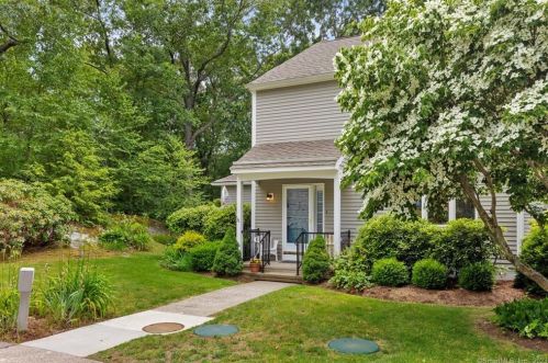 1 Laurel Dr, Lyme, CT 06371-1462