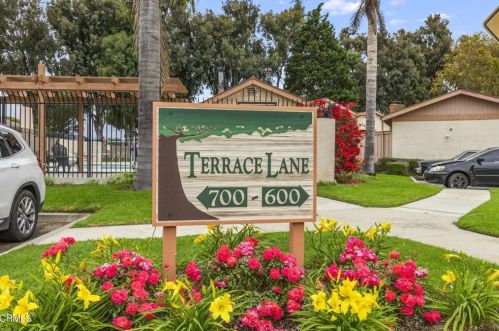 681 Nandina Pl, Oxnard CA 93036-1911 exterior