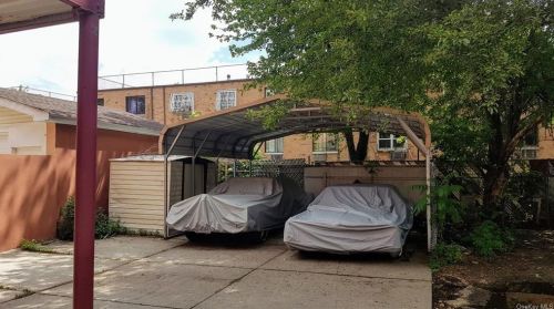 724 Taylor Ave, Bronx, NY 10473-3412
