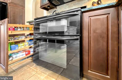 233 Beech Ln, Swedesboro NJ  08085-4033 exterior