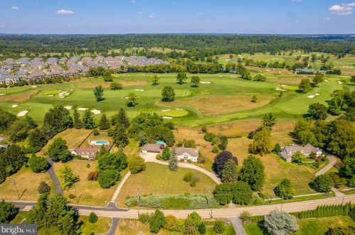 6005 Cricket Rd, Flourtown, PA 19031-1202